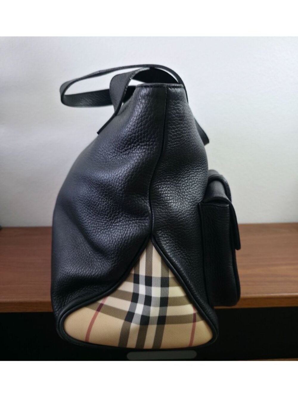 Burberry Black Pebble Leather Horn Toggle Tote Bag Nova Check Side Panels Italy - Picture 4 of 12
